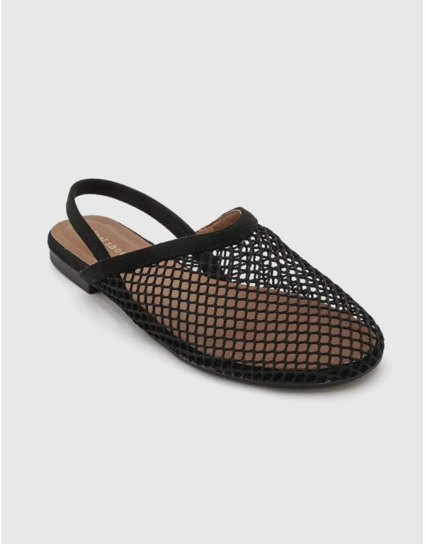 La ballerina slingback in mesh nero: L’eleganza della trasparenza