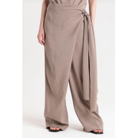 Pantalone a Palazzo con Drappeggio a Portafoglio – Tortora
