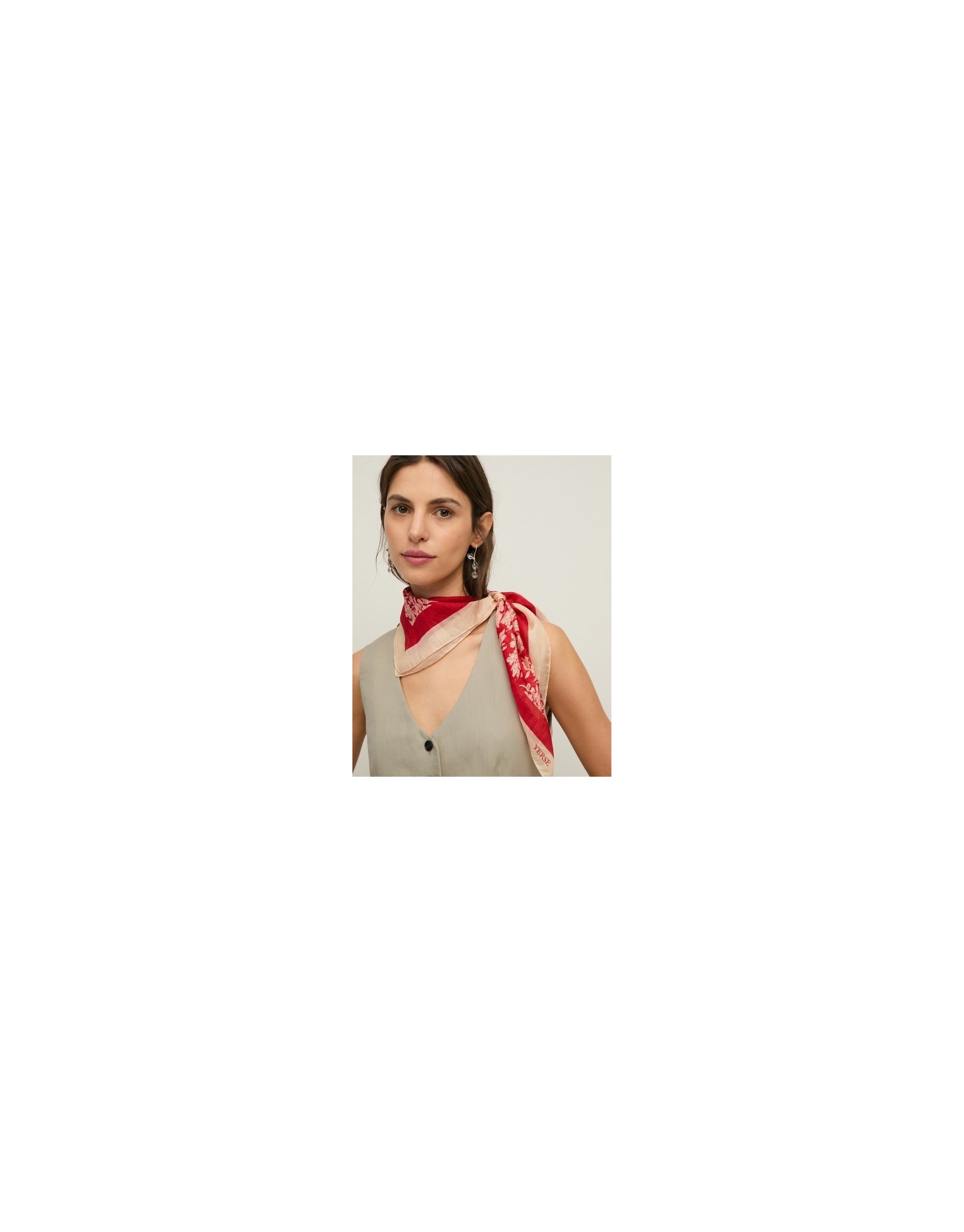 Foulard in Seta a Fantasia Floreale