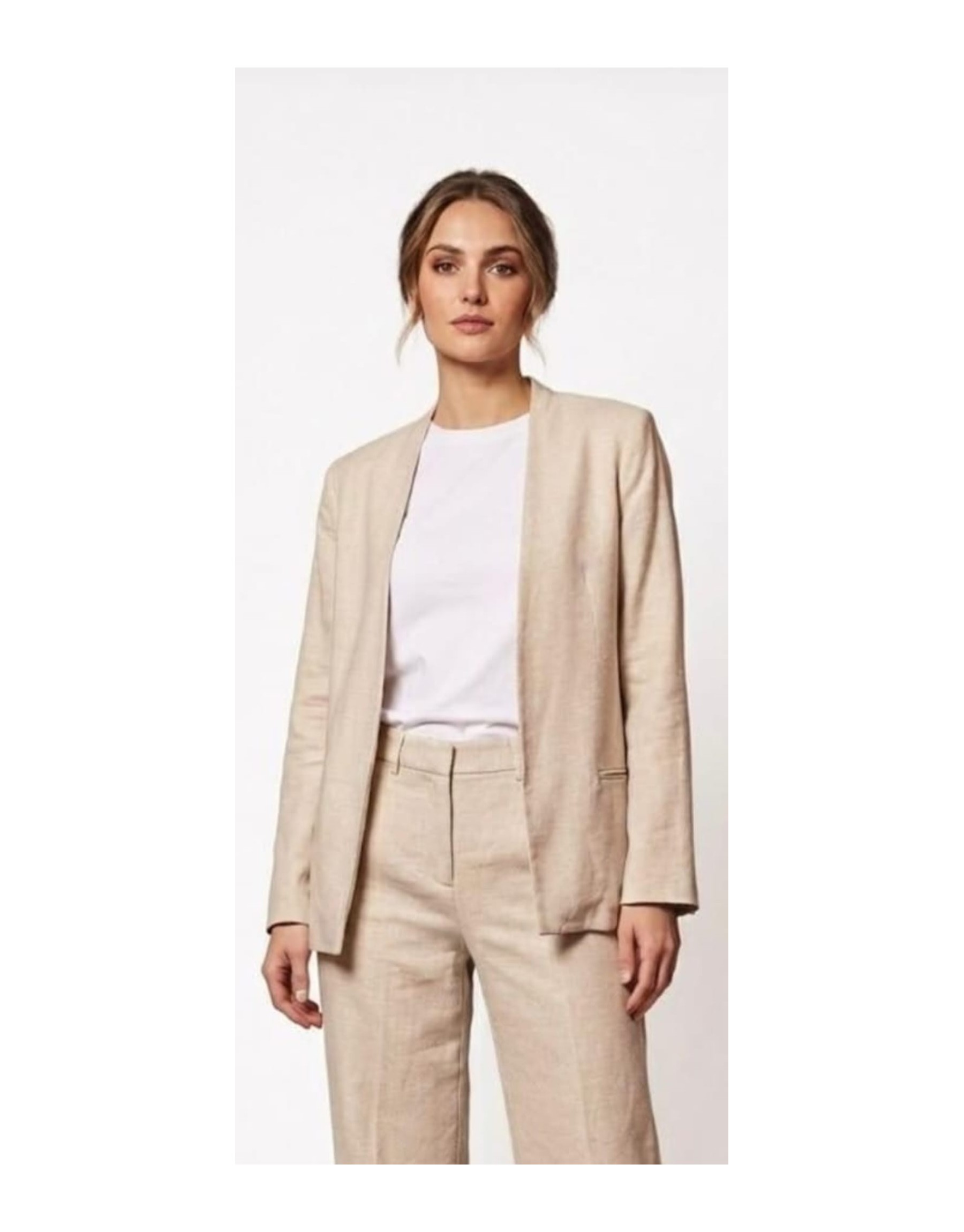 Blazer Destrutturato in Lino e Cotone – L’Eleganza del Minimalismo