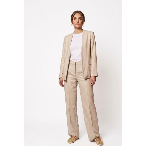 Blazer Destrutturato in Lino e Cotone – L’Eleganza del Minimalismo
