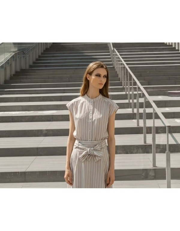 Blusa "Essential Stripe" – Camicia Minimal con Collo alla Coreana