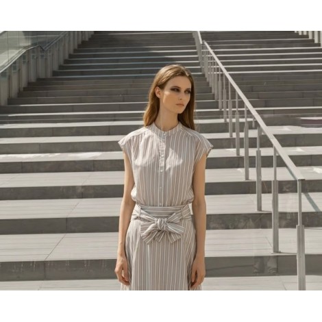 Blusa "Essential Stripe" – Camicia Minimal con Collo alla Coreana