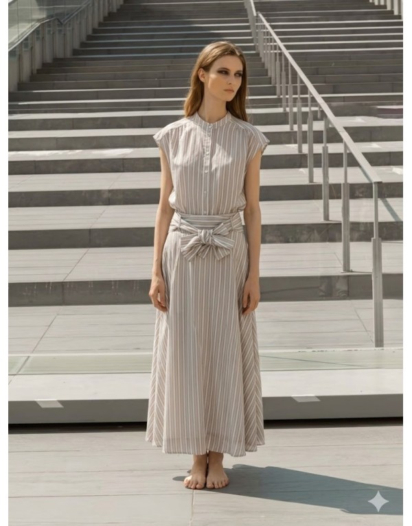 Blusa "Essential Stripe" – Camicia Minimal con Collo alla Coreana
