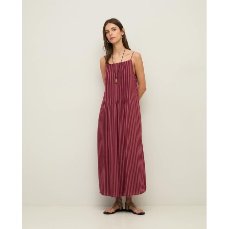 Abito Midi a Righe Plissettato: Stile Effortless in Magenta e Bordeaux