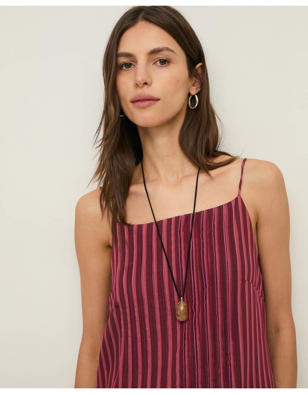 Abito Midi a Righe Plissettato: Stile Effortless in Magenta e Bordeaux