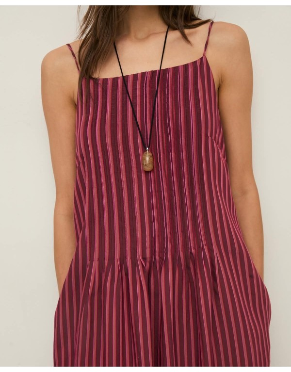 Abito Midi a Righe Plissettato: Stile Effortless in Magenta e Bordeaux