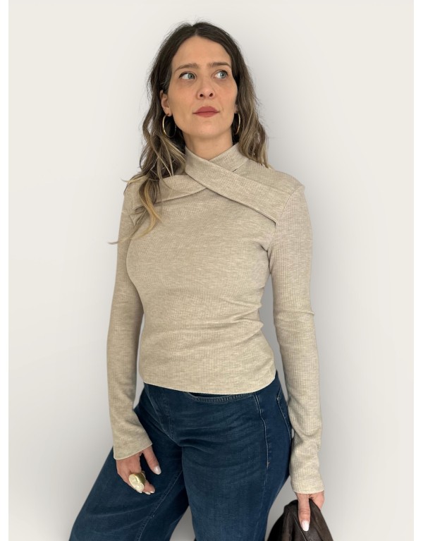 Maglia collo intreccio
