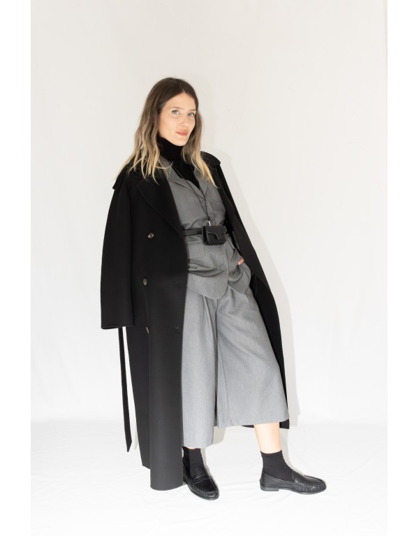 Cappotto nero lungo