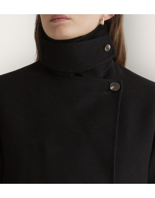 Cappotto nero lungo