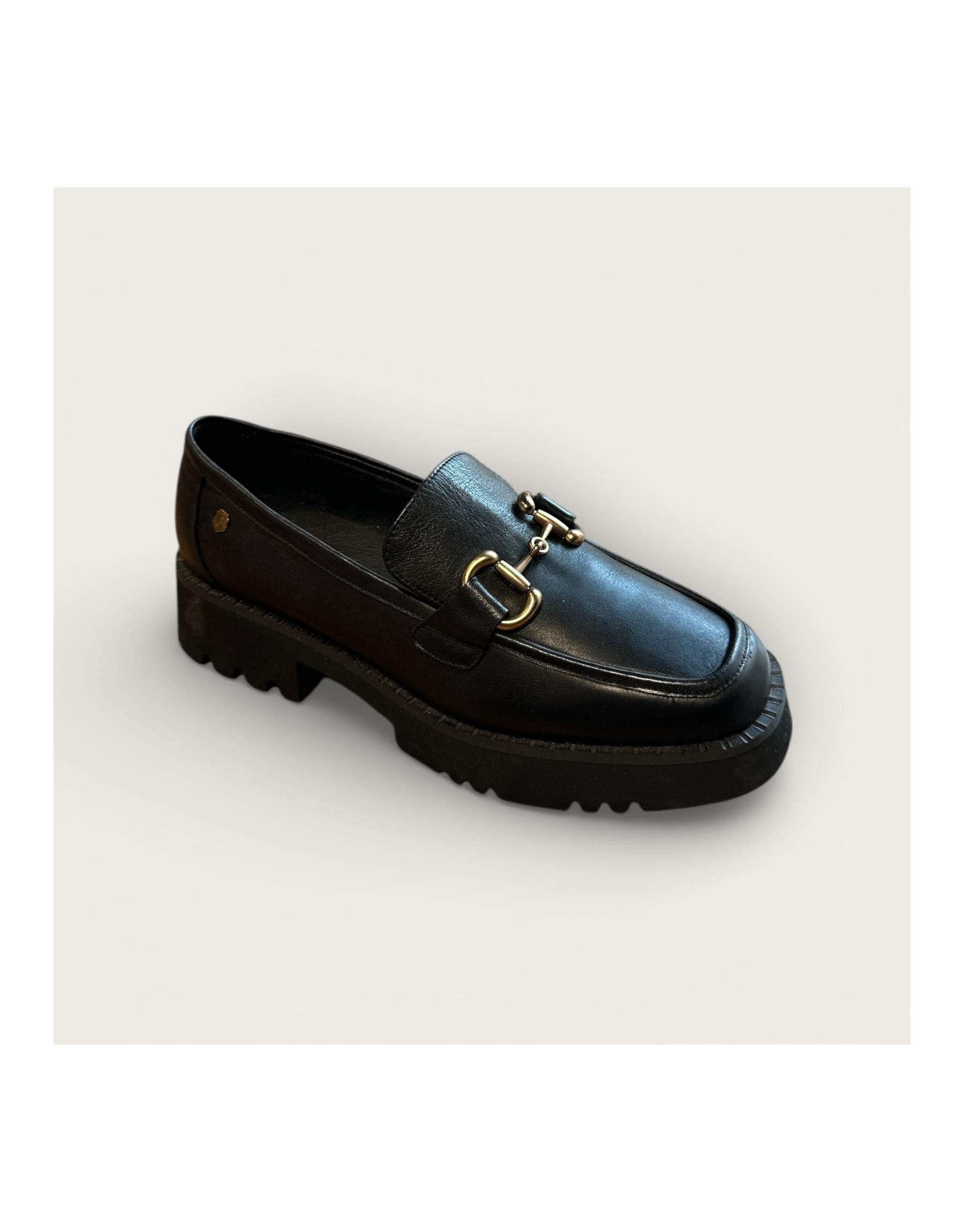 Mocassino in Pelle Total Black – L’essenza del Casual Chic