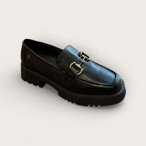 Mocassino in Pelle Total Black – L’essenza del Casual Chic