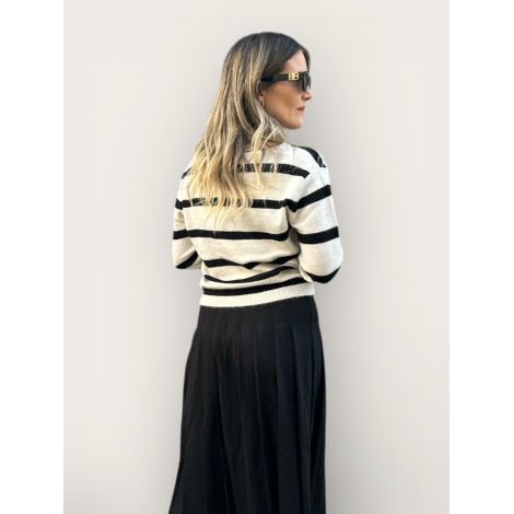 Maglioncino  con righe bianche e nere