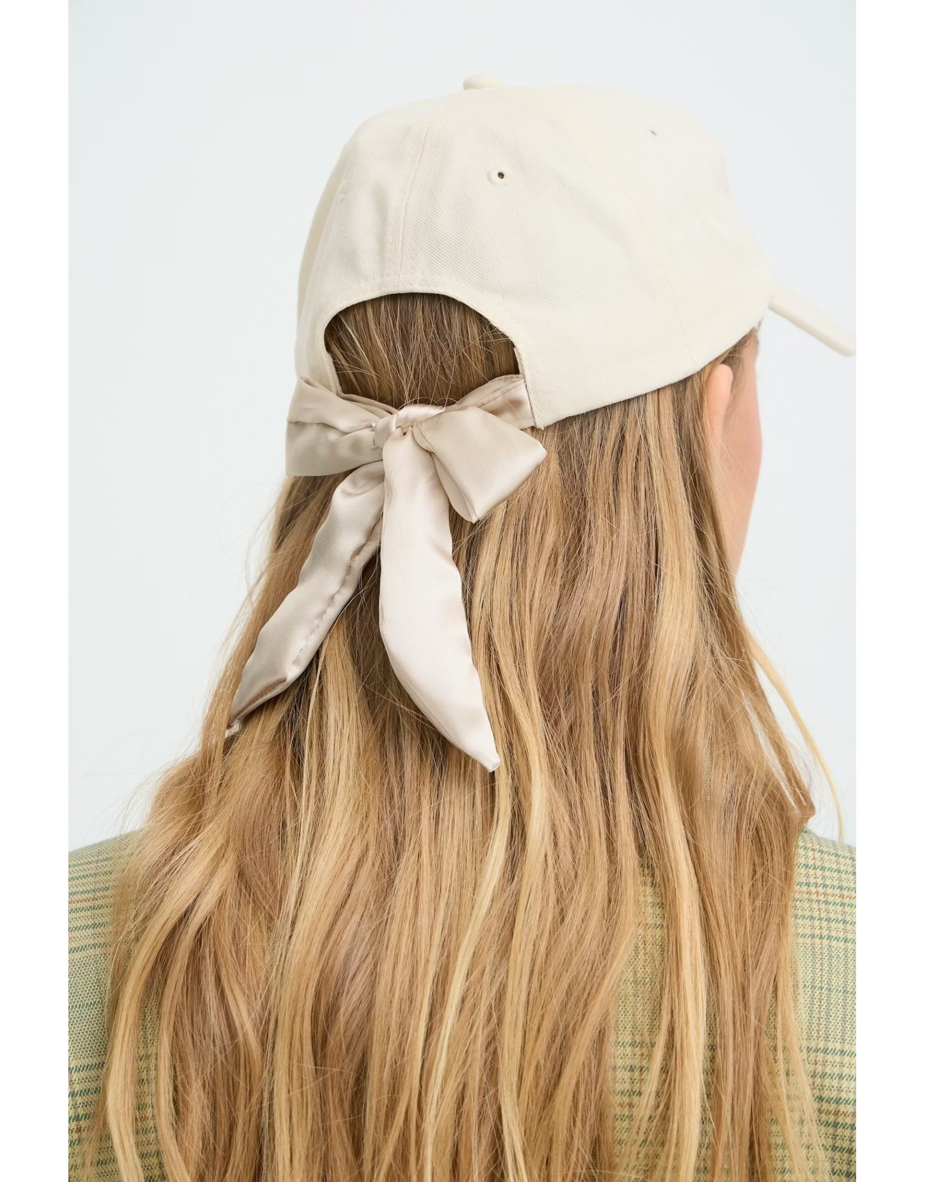 Cappellino fiocco in raso